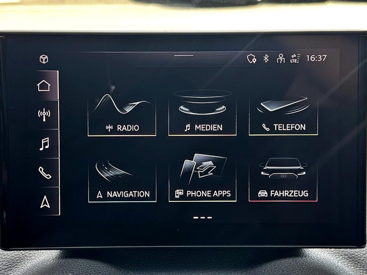 Bild über Audi Q2 S line 35 TFSI S tronic - für weitere Informationen kontaktieren Sie den Audi Partner