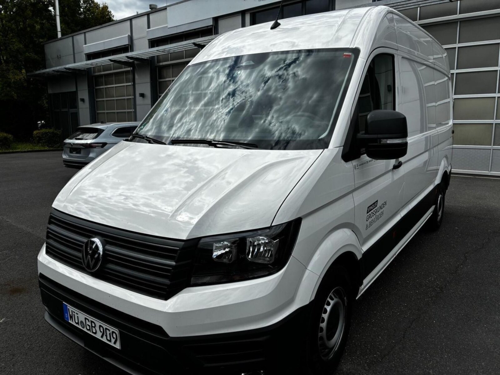 Volkswagen Crafter Kasten mittlerer Radstand – Bild 2