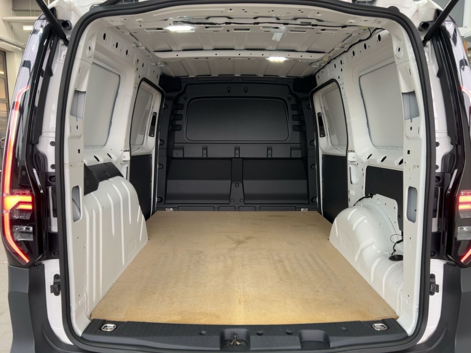 Volkswagen Caddy Maxi Cargo – Bild 6