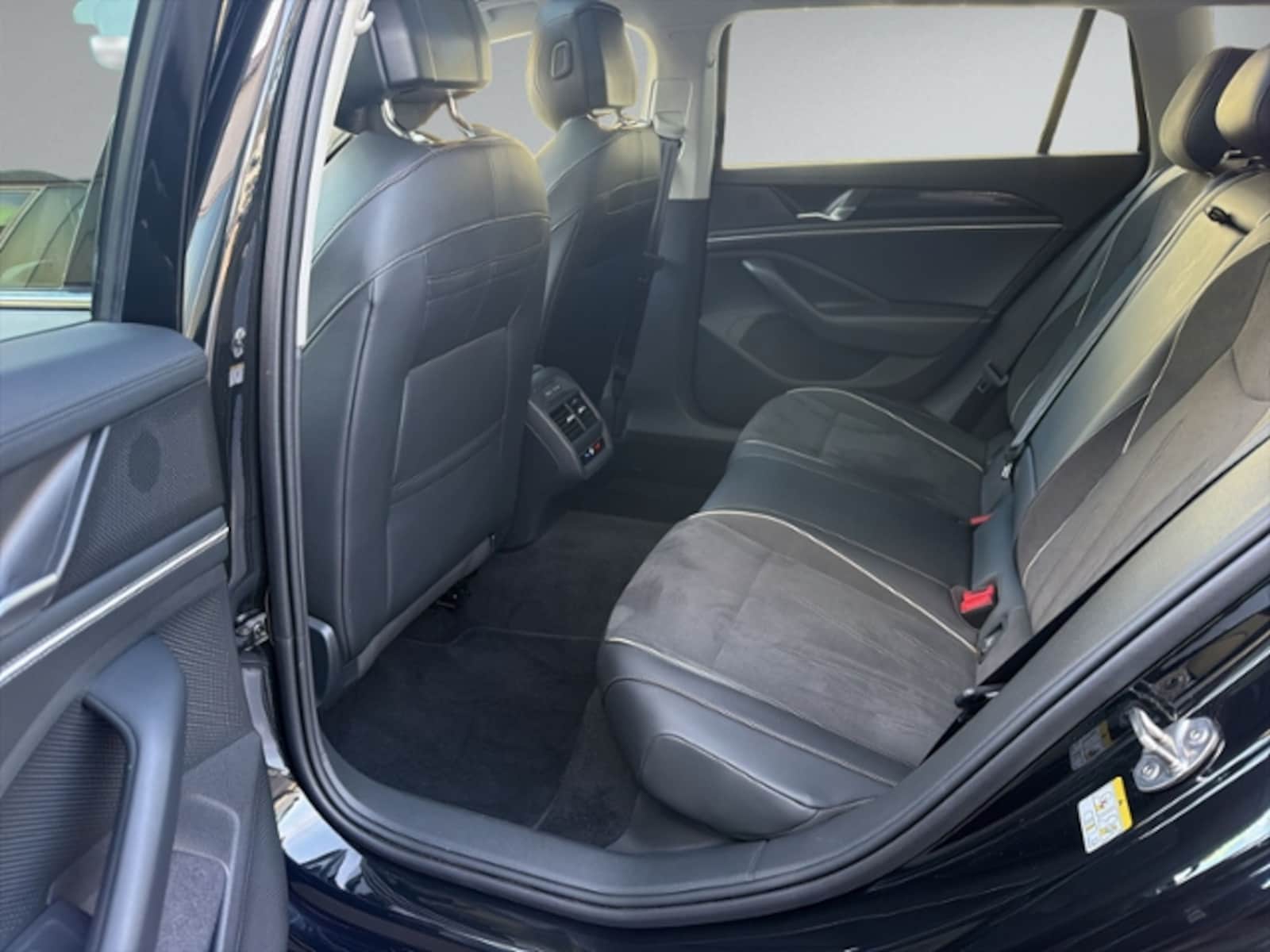 Volkswagen Passat – Bild 10