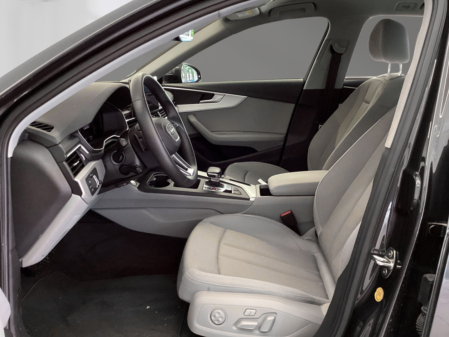 Bild über Audi A4 Avant 35 TDI S tronic - für weitere Informationen kontaktieren Sie den Audi Partner