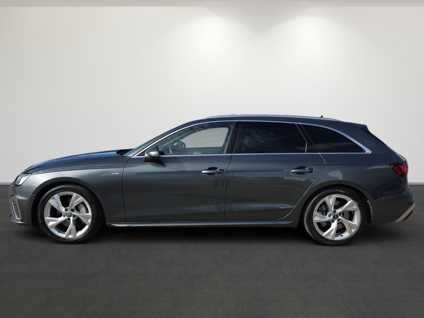 Bild über Audi A4 Avant S line 45 TFSI quattro S tronic - für weitere Informationen kontaktieren Sie den Audi Partner