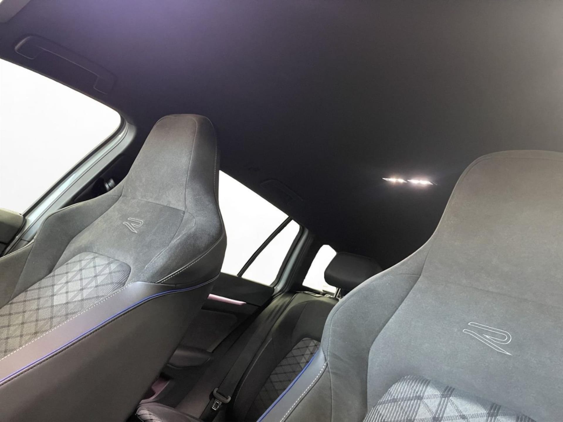 Volkswagen Golf Variant R-Line