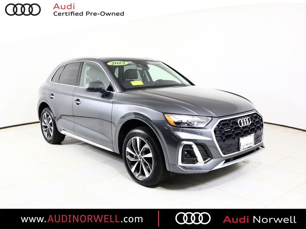2023 Audi Q5 45 Premium's photo