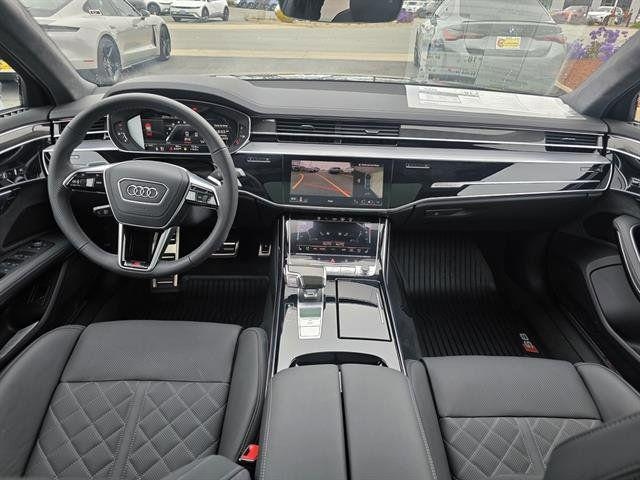 2025 Audi S8 Base - Photo 11