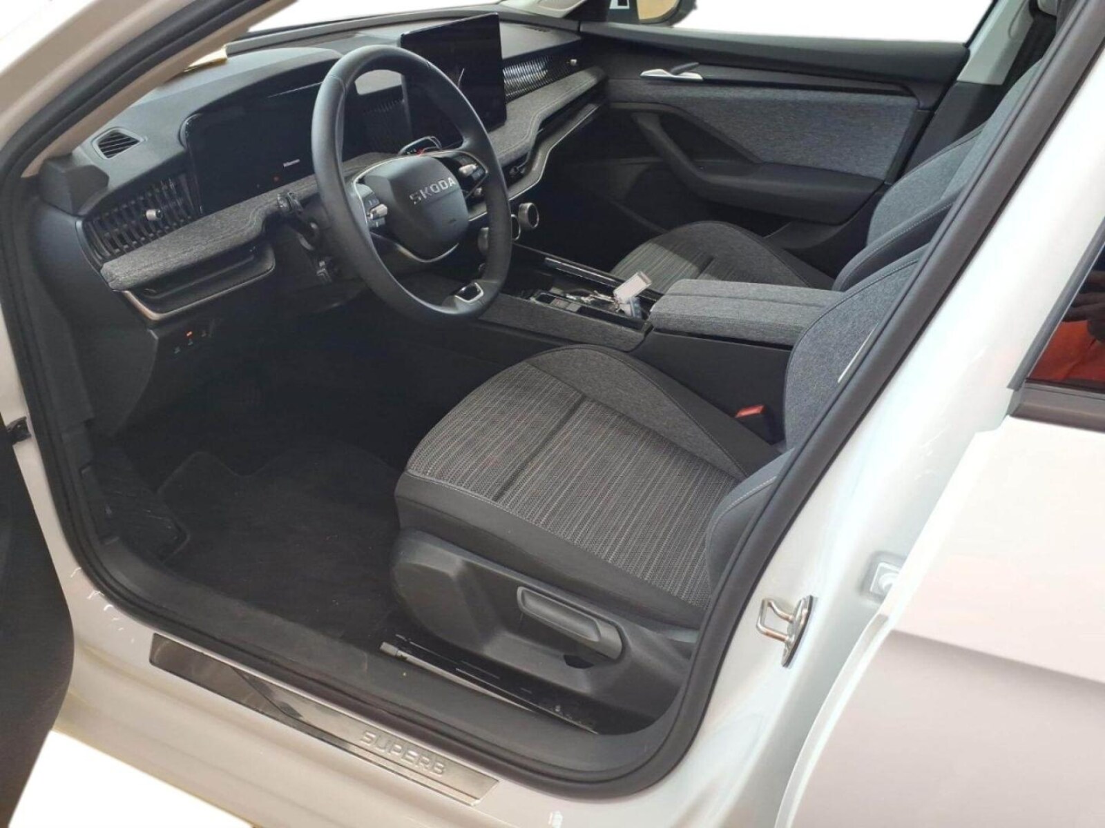 Škoda Superb Combi – Bild 4