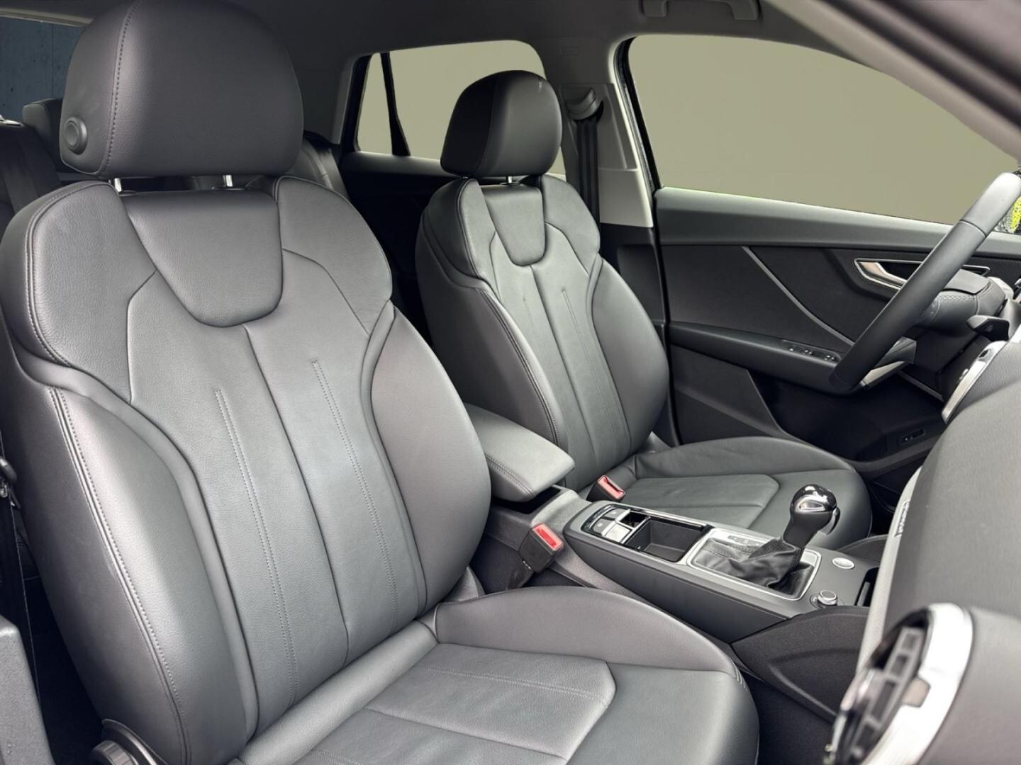 Bild über Audi Q2 S line 40 TFSI quattro S tronic - für weitere Informationen kontaktieren Sie den Audi Partner