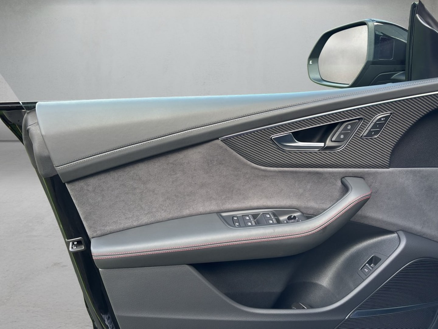 Bild über Audi RS Q8 SUV TFSI quattro tiptronic - für weitere Informationen kontaktieren Sie den Audi Partner
