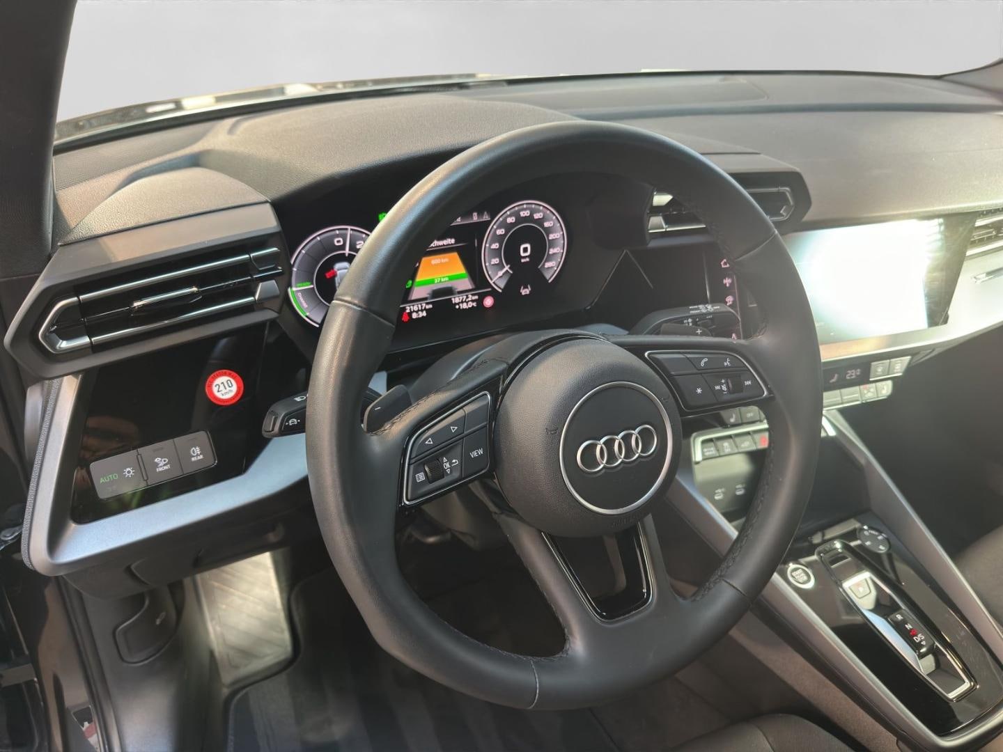 Bild über Audi A3 Sportback TFSI e advanced 40 TFSI e S tronic - für weitere Informationen kontaktieren Sie den Audi Partner