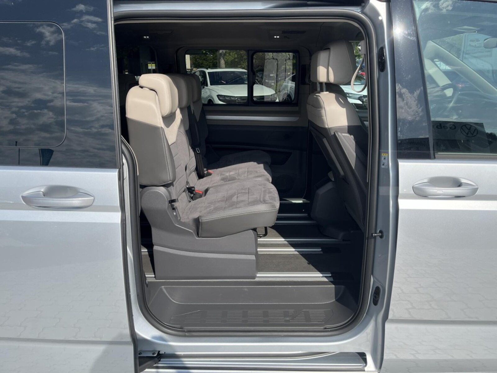 Volkswagen Multivan Langversion – Bild 9