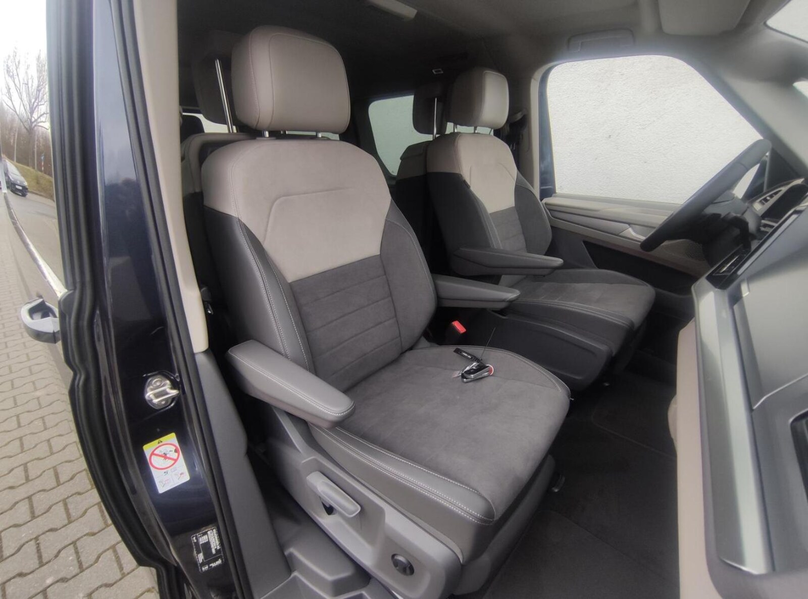 Volkswagen Multivan Langversion – Bild 10