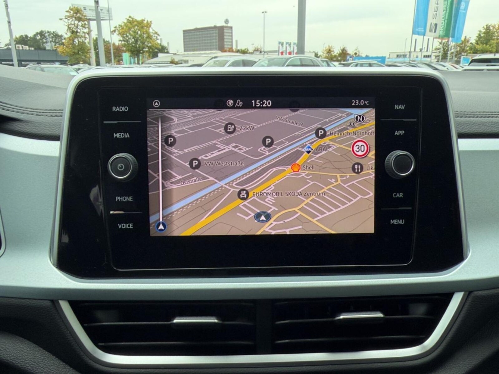 Volkswagen T-Roc – Bild 12