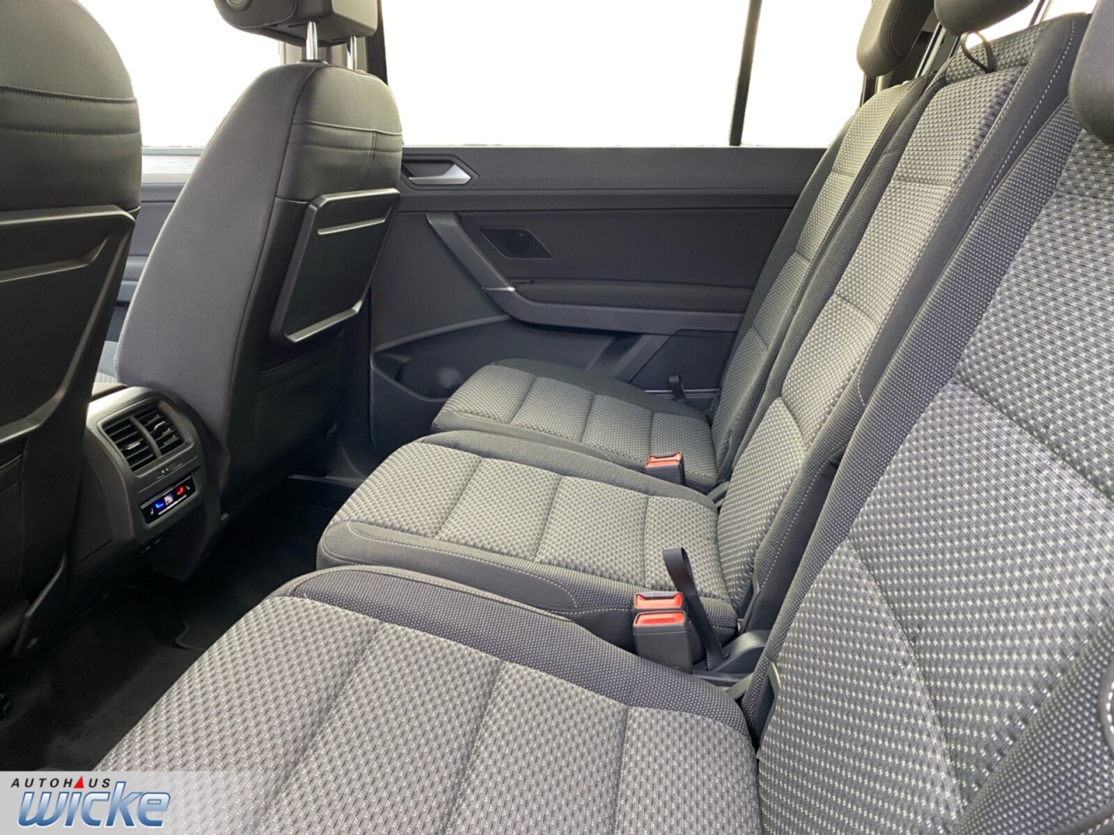 Volkswagen Touran – Bild 12