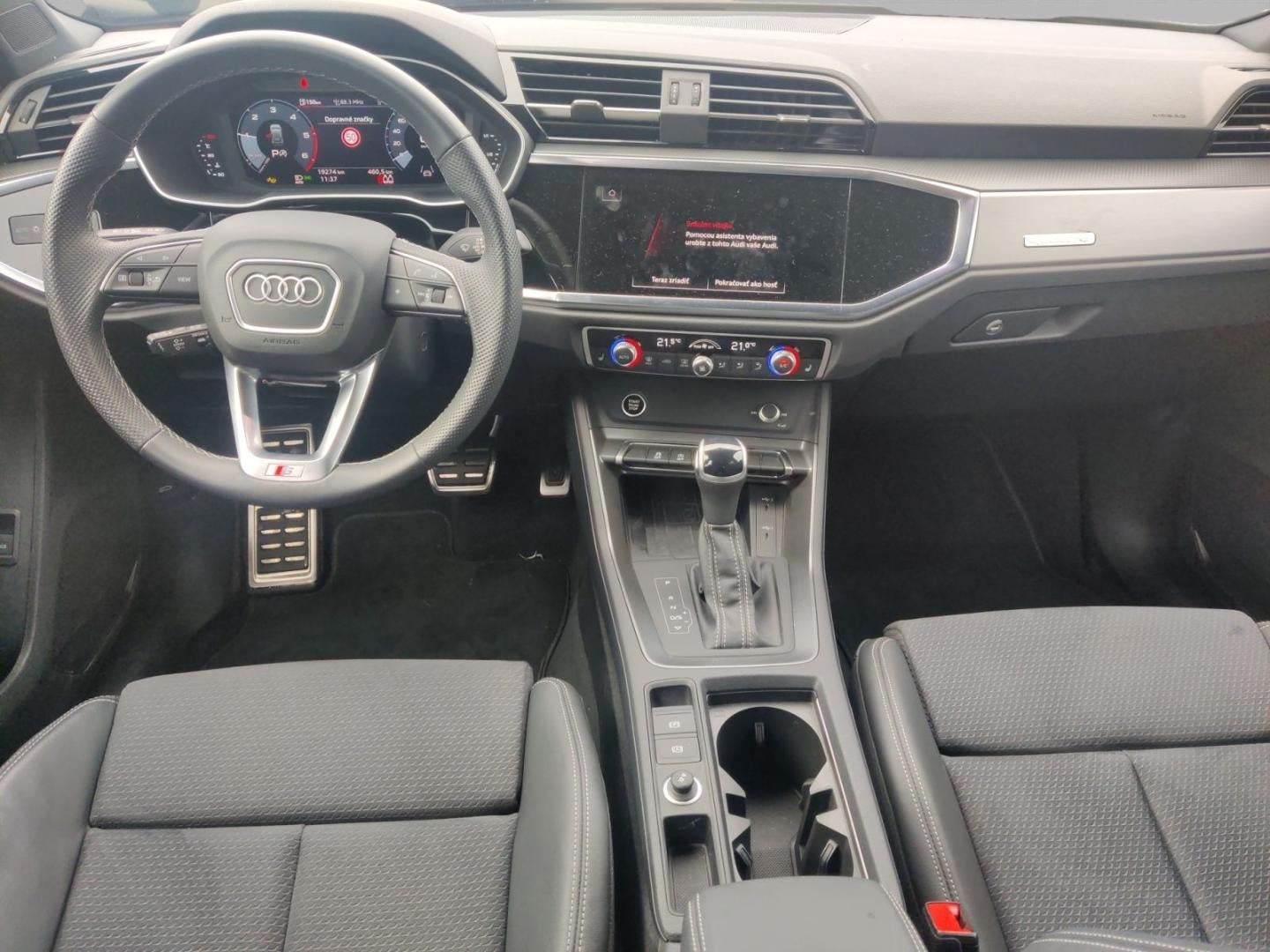 Bild über Audi Q3 S line 40 TDI quattro S tronic - für weitere Informationen kontaktieren Sie den Audi Partner