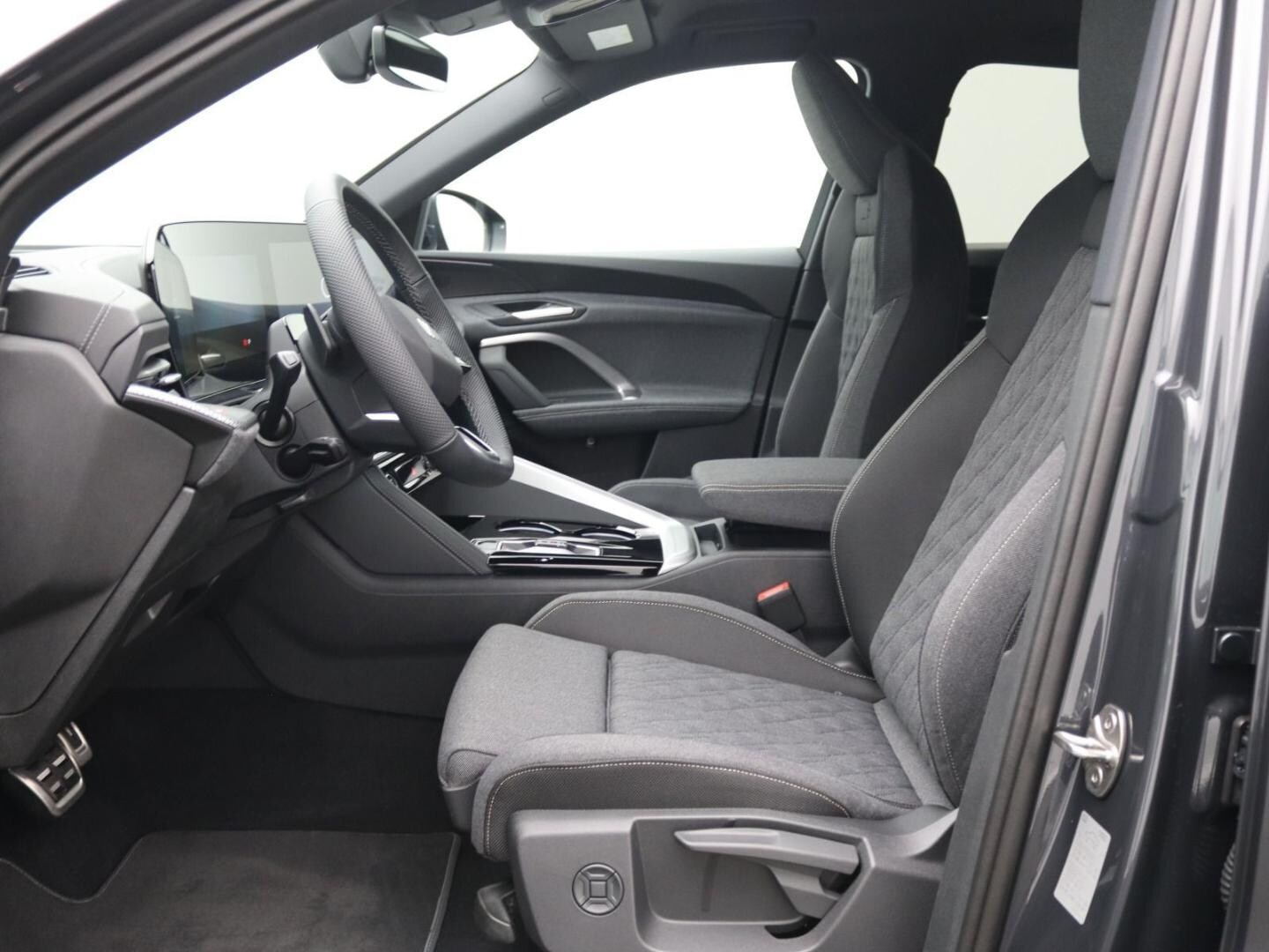 Bild über Audi Q5 SUV TDI quattro 150 kW S tronic - für weitere Informationen kontaktieren Sie den Audi Partner