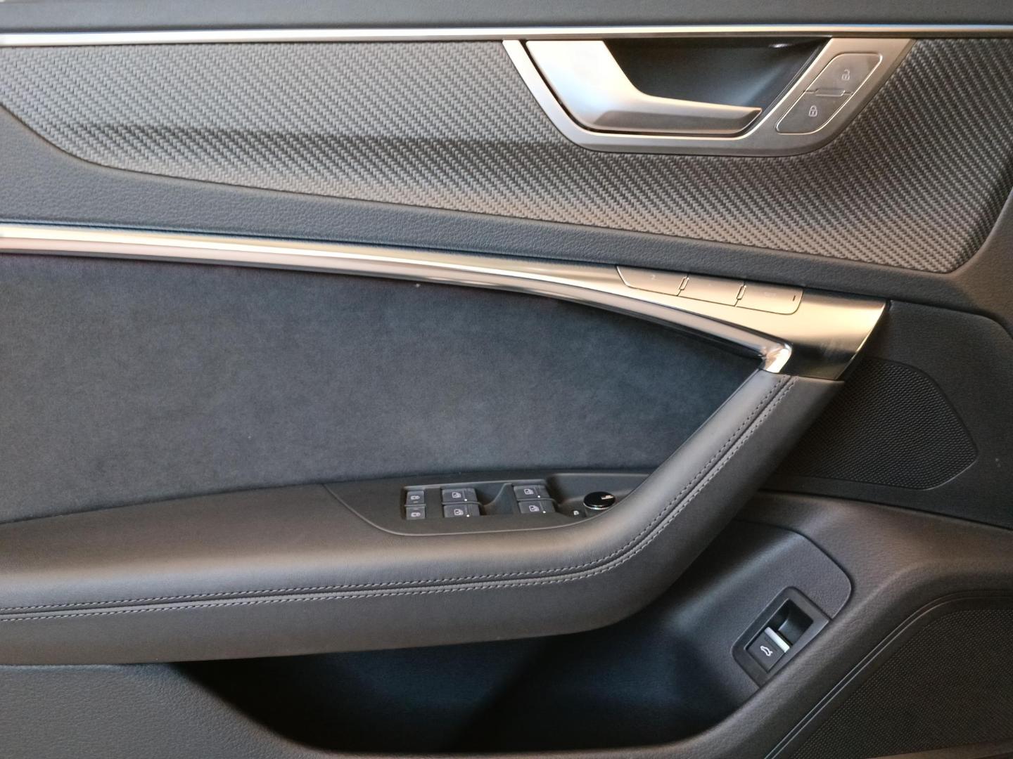 Image about Audi RS 6 Avant TFSI quattro tiptronic