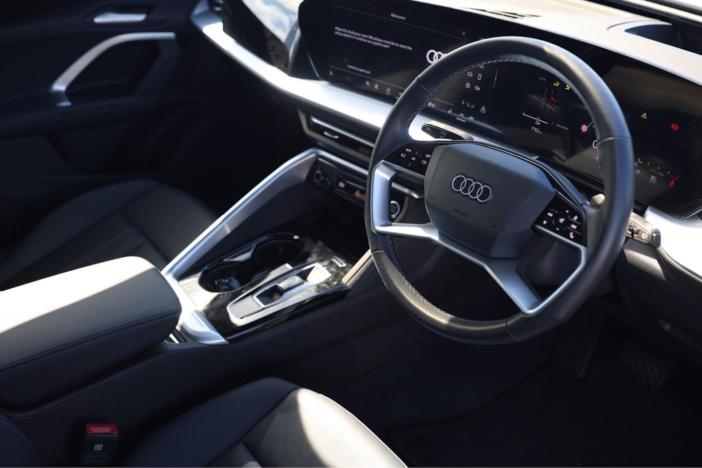 Image about Audi Q5 SUV TFSI 150 kW