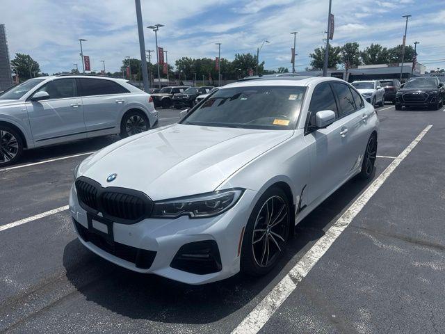 2019 BMW 3 Series 330i xDrive Sedan's photo