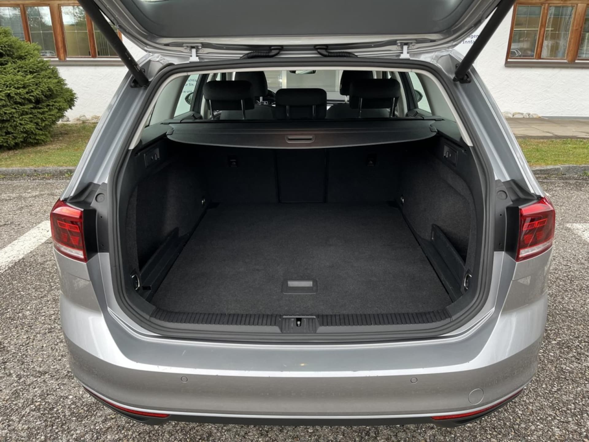 Volkswagen Passat Variant Basis-Modell