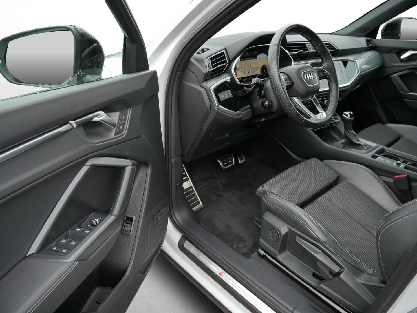 Bild über Audi Q3 Sportback S line 35 TFSI S tronic - für weitere Informationen kontaktieren Sie den Audi Partner