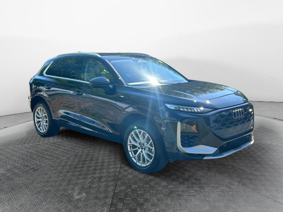 2026 Audi Q3 S line quattro's photo