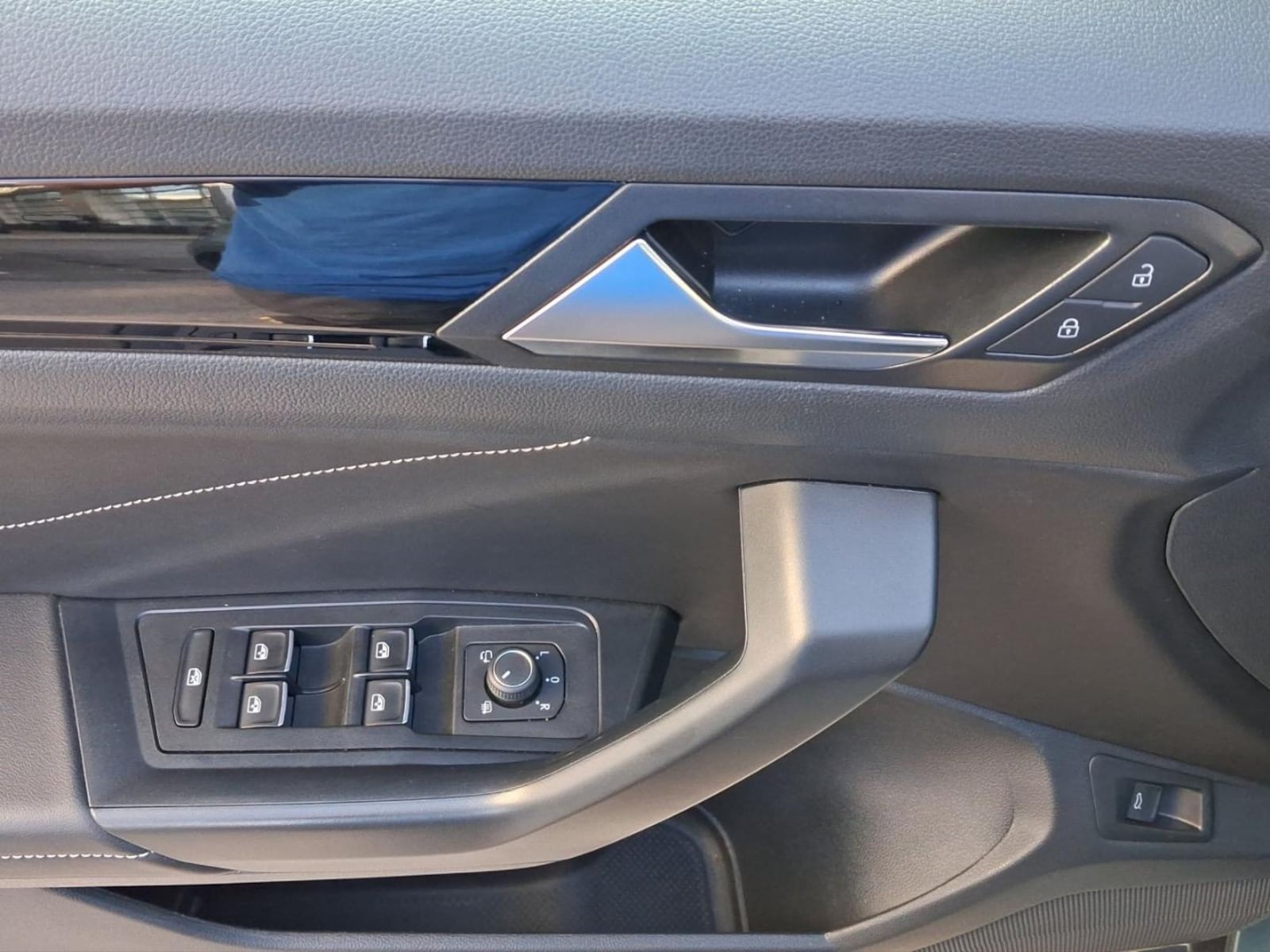 Volkswagen T-Roc – Bild 12