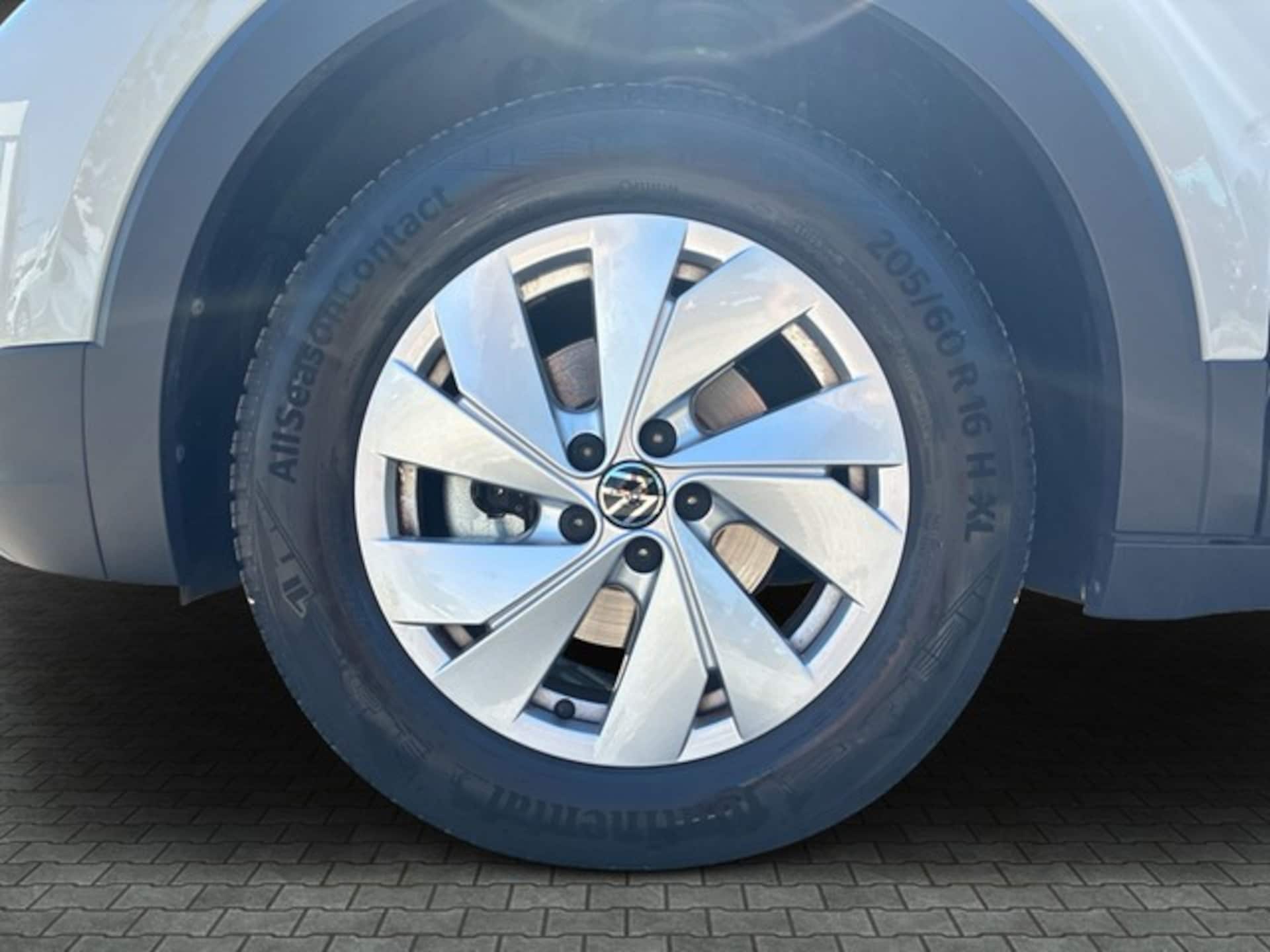 Volkswagen T-Cross Life
