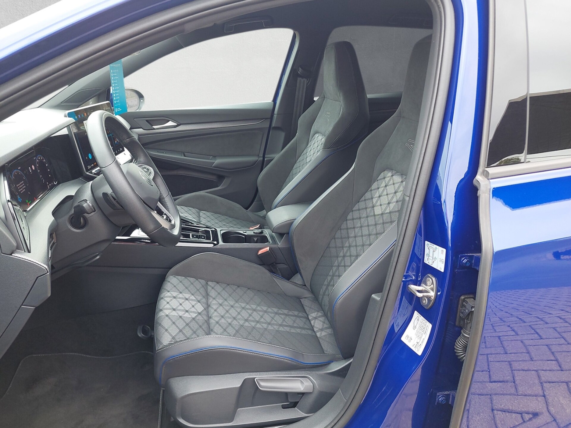 Volkswagen Golf R-Line