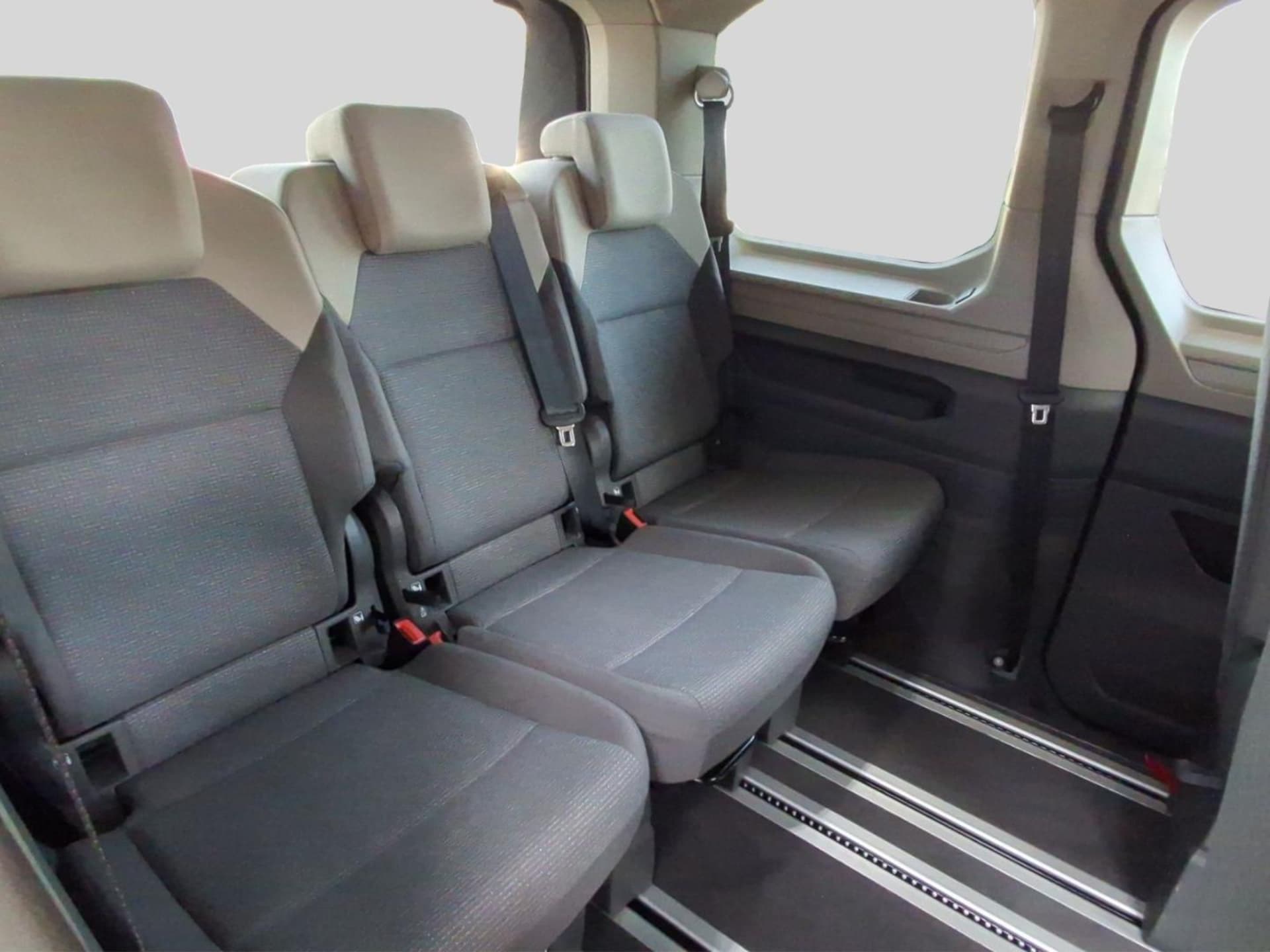 Volkswagen Multivan Basis-Modell