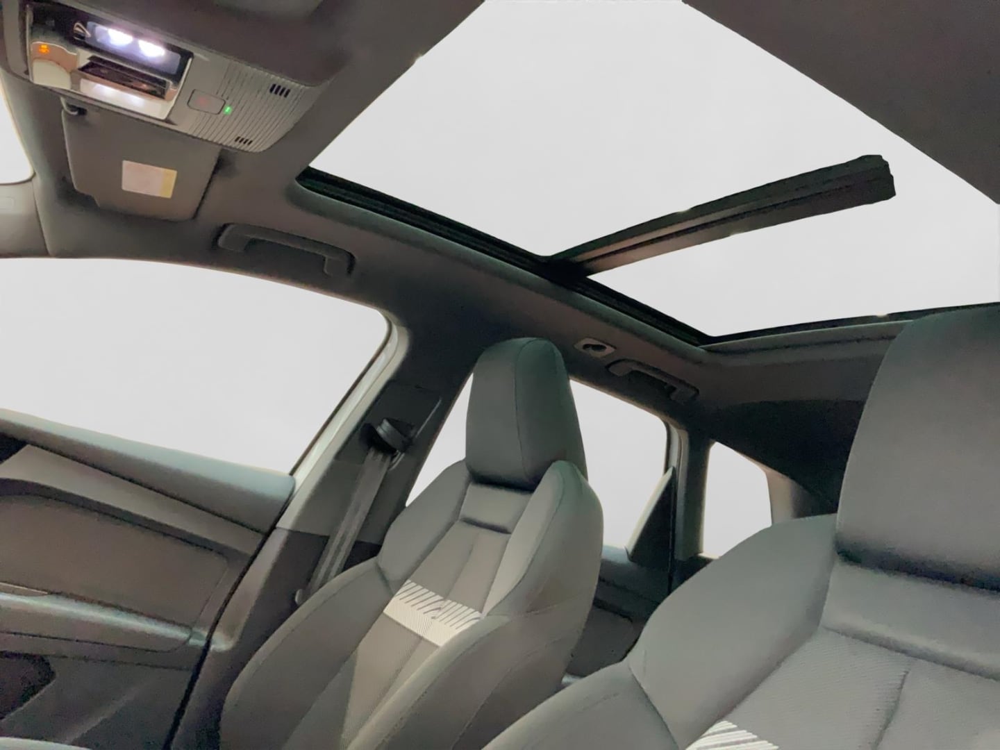 Bild über Audi Q4 e-tron 45 e-tron quattro - für weitere Informationen kontaktieren Sie den Audi Partner