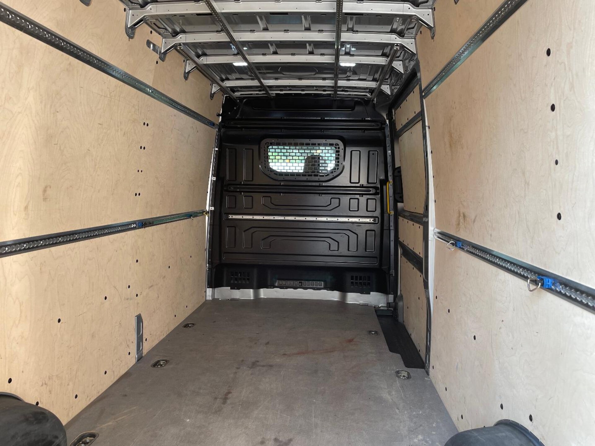 Volkswagen Crafter Kasten langer Radstand