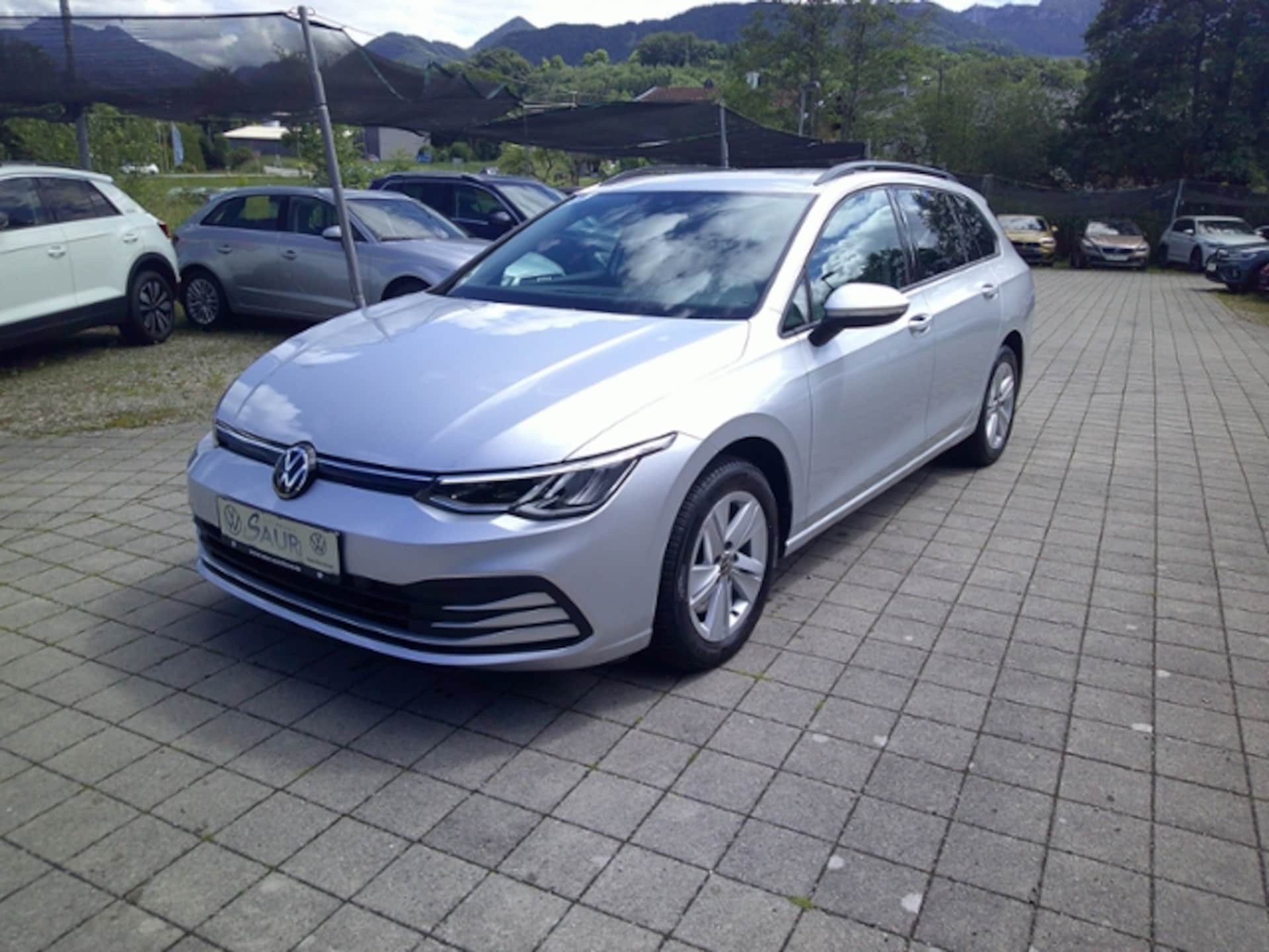 Volkswagen Golf Variant Life