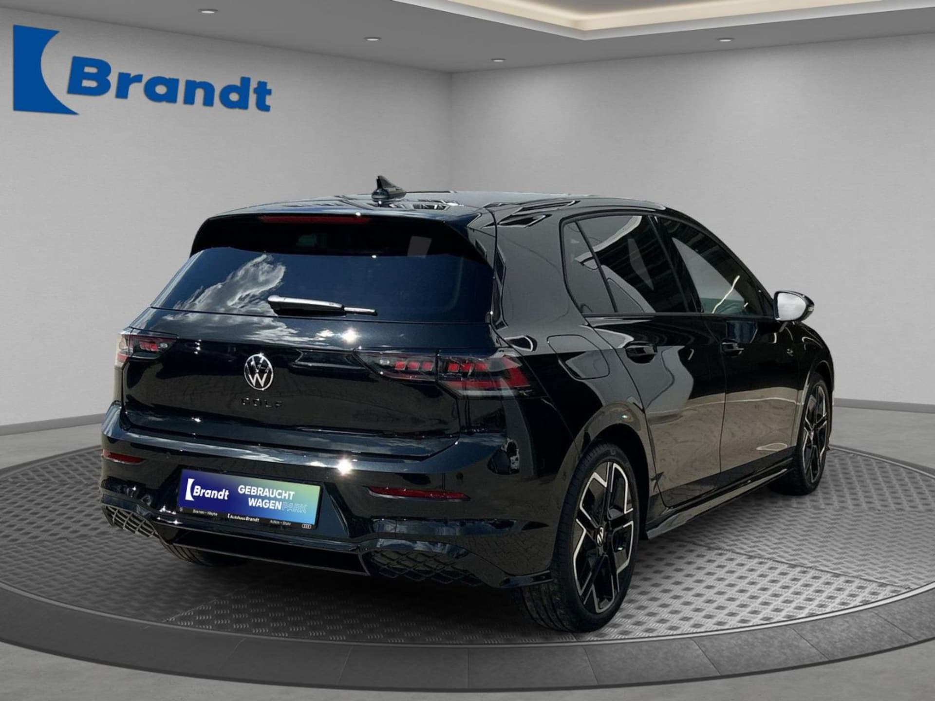 Volkswagen Golf R-Line