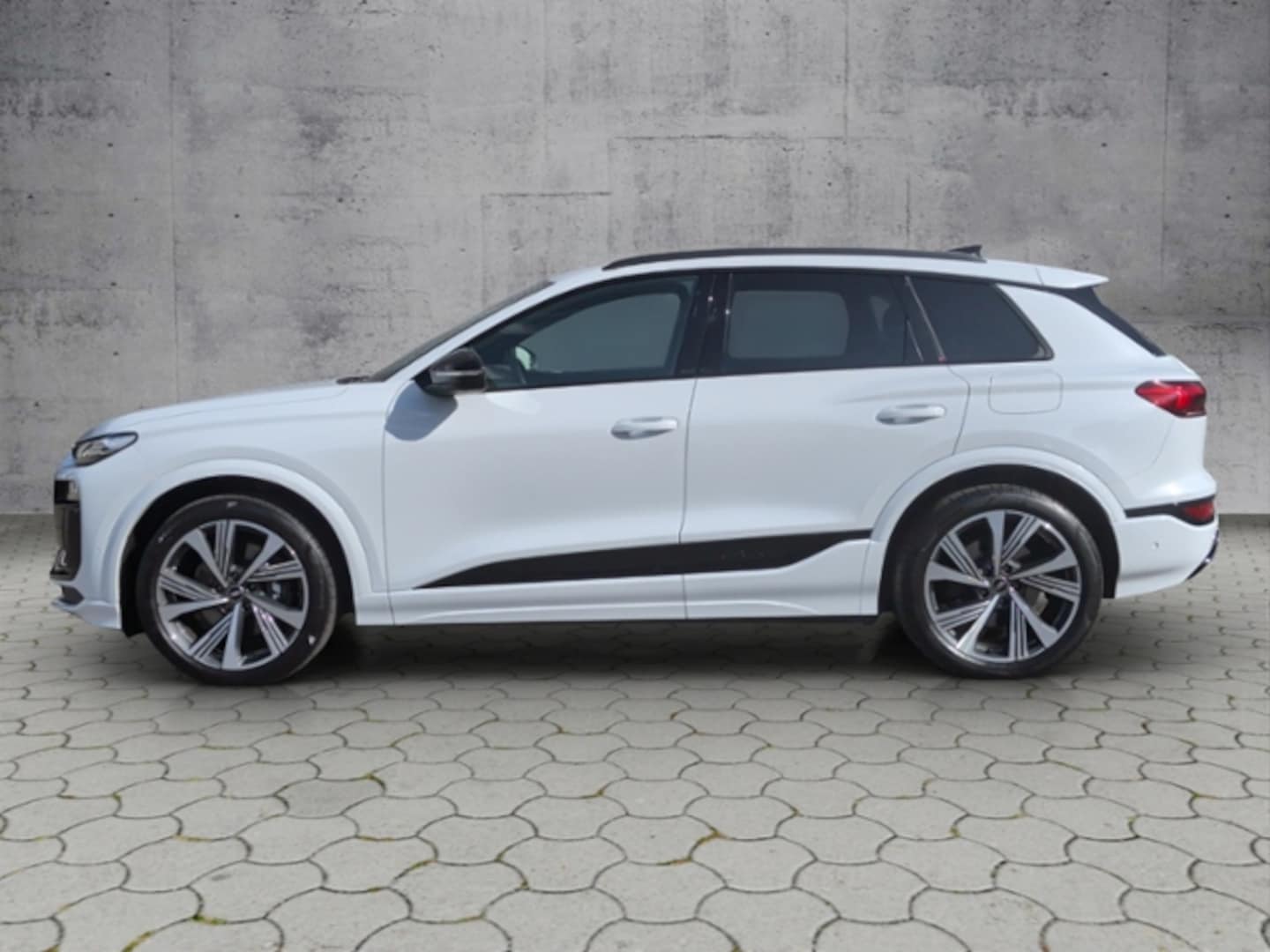 Bild über Audi SQ6 SUV e-tron e-tron quattro - für weitere Informationen kontaktieren Sie den Audi Partner