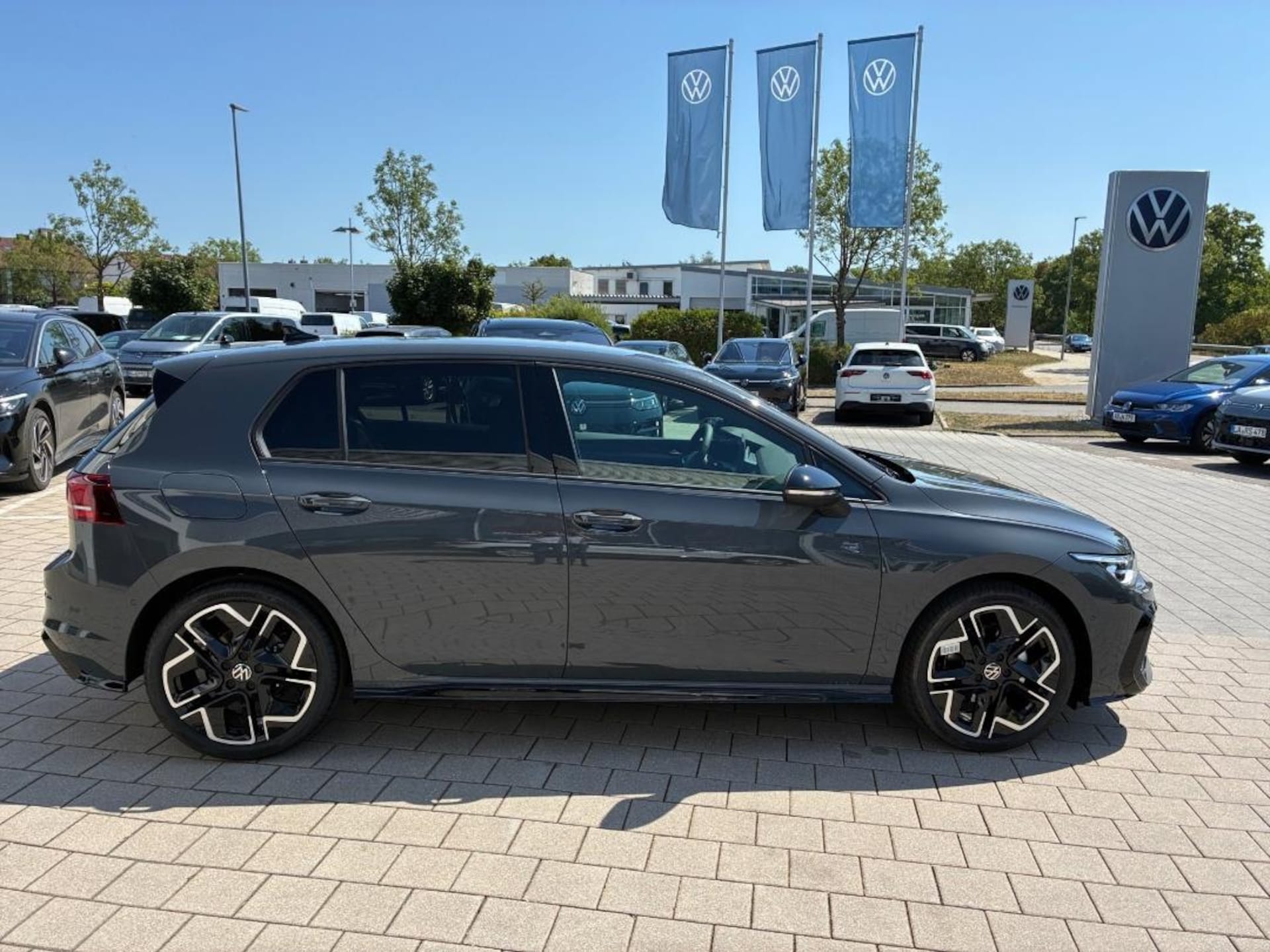 Volkswagen Golf R-Line