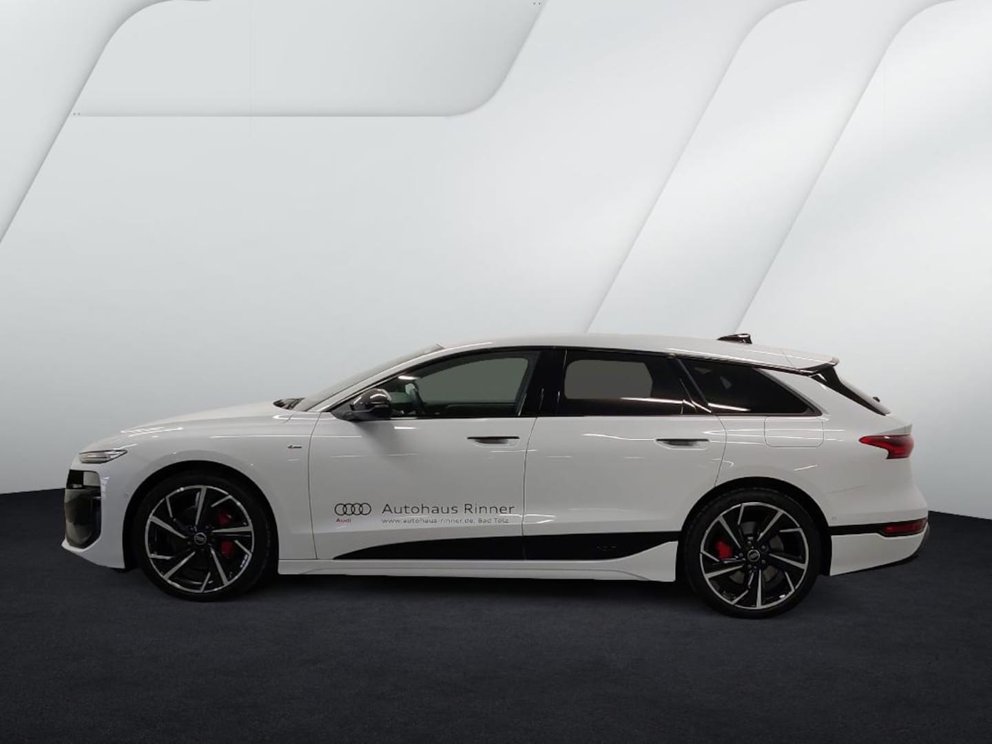 Bild über Audi A6 Avant e-tron S line business e-tron quattro 315 kW - für weitere Informationen kontaktieren Sie den Audi Partner