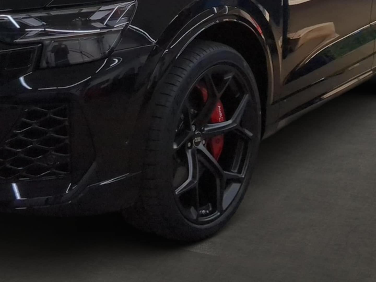 Bild über Audi RS Q8 SUV TFSI quattro 471 kW tiptronic - für weitere Informationen kontaktieren Sie den Audi Partner