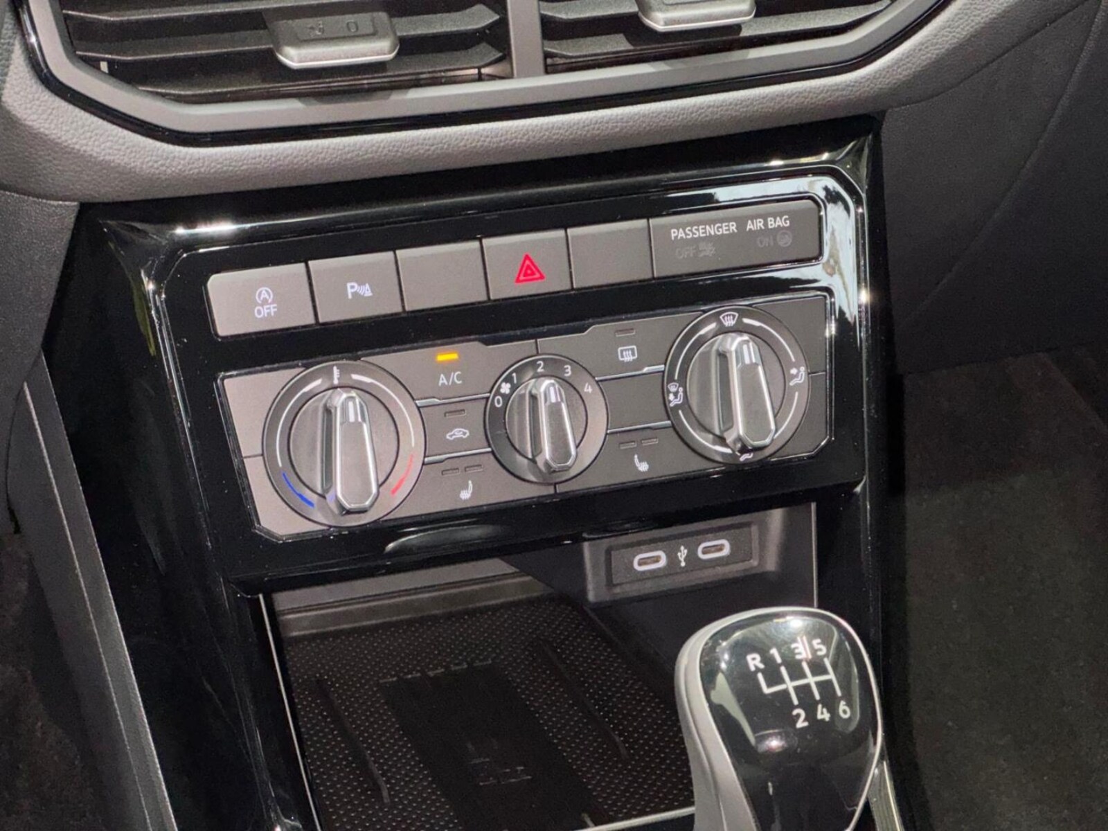 Volkswagen T-Cross – Bild 11