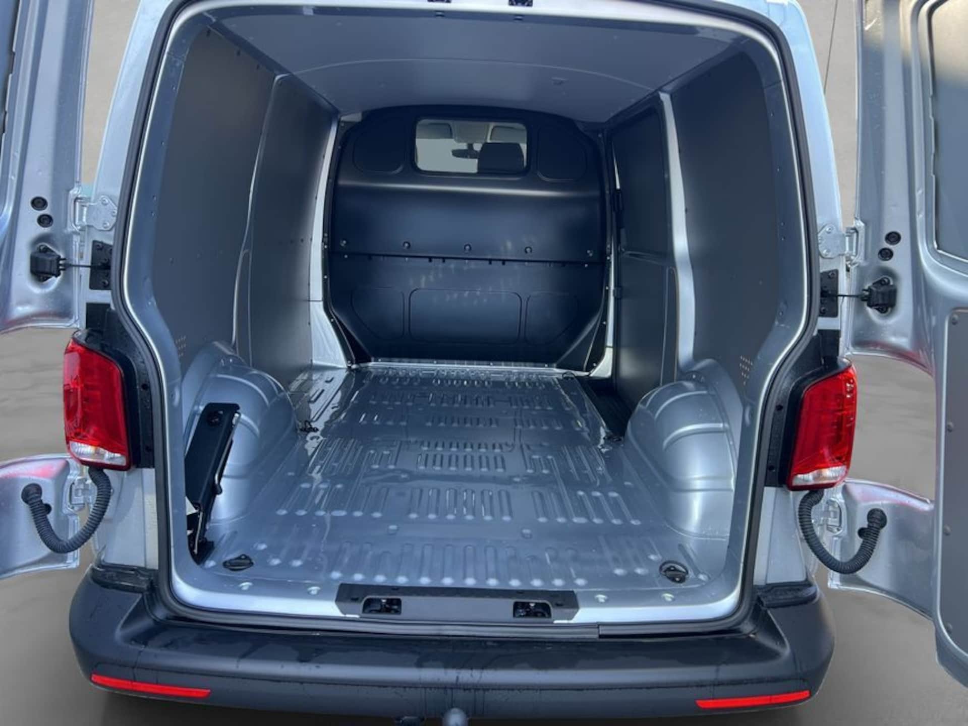 Volkswagen T6.1 Transporter Kasten kurzer Radstand