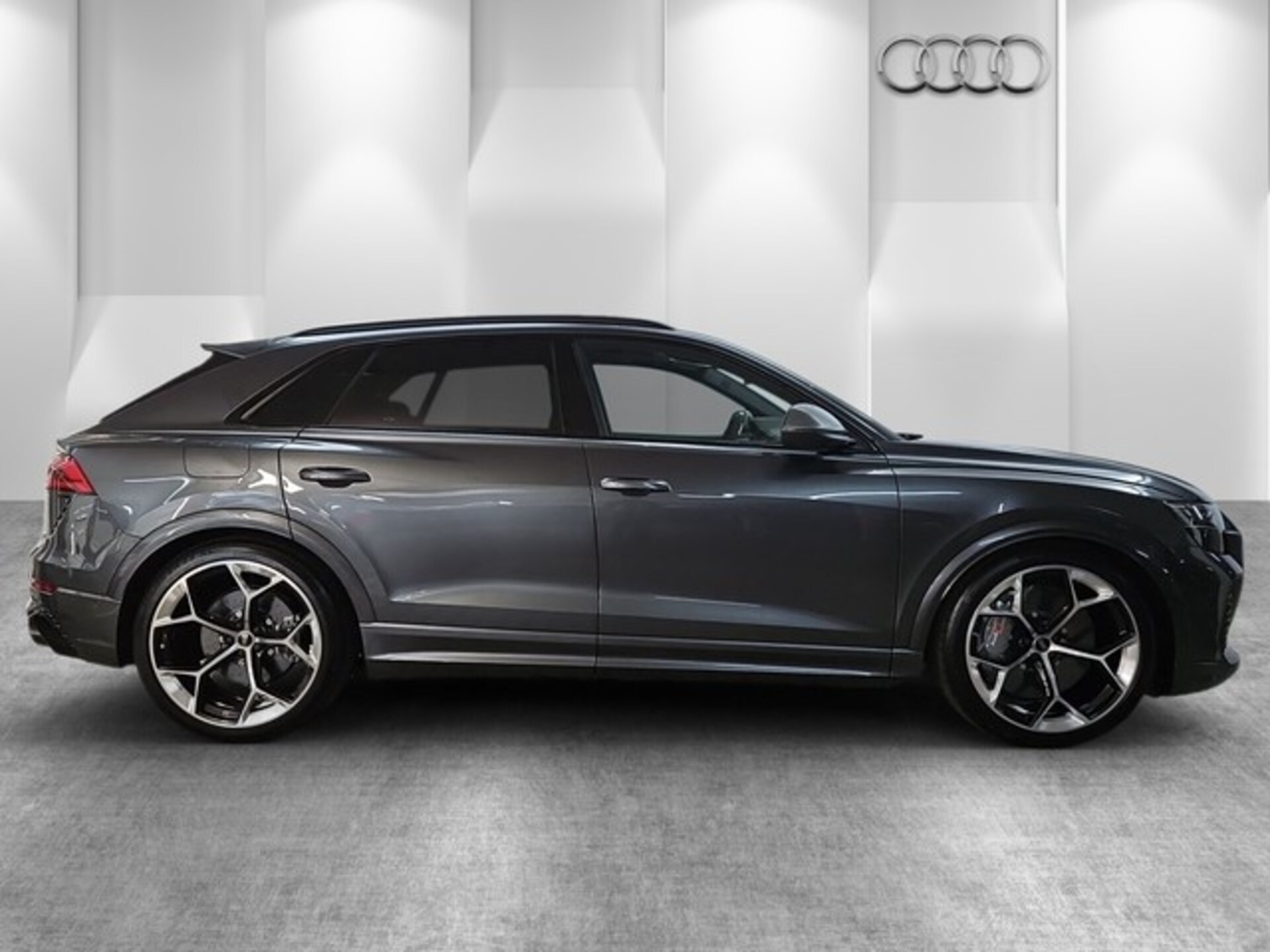 Audi RS Q8 SUV performance