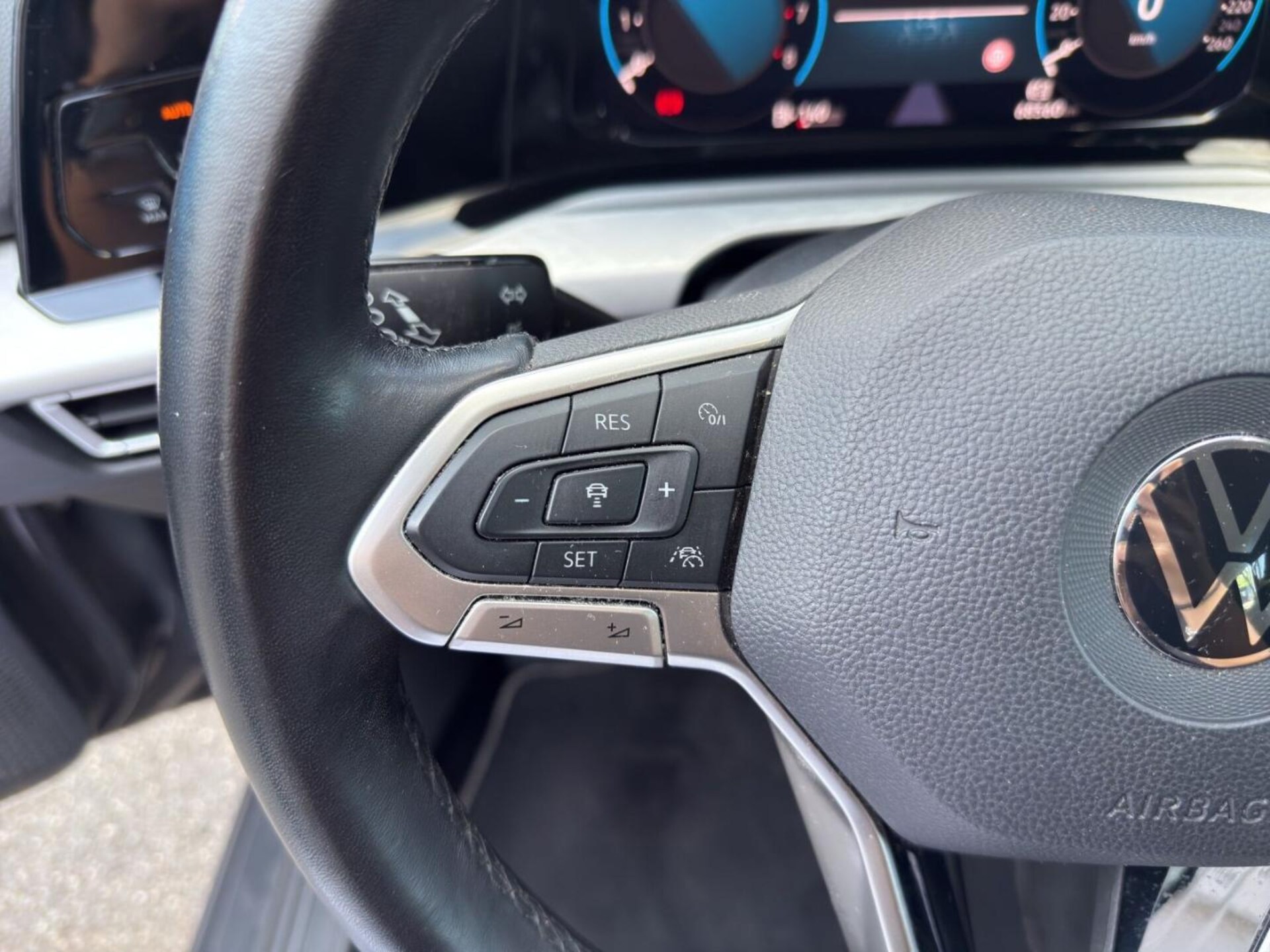 Volkswagen Golf Variant Life