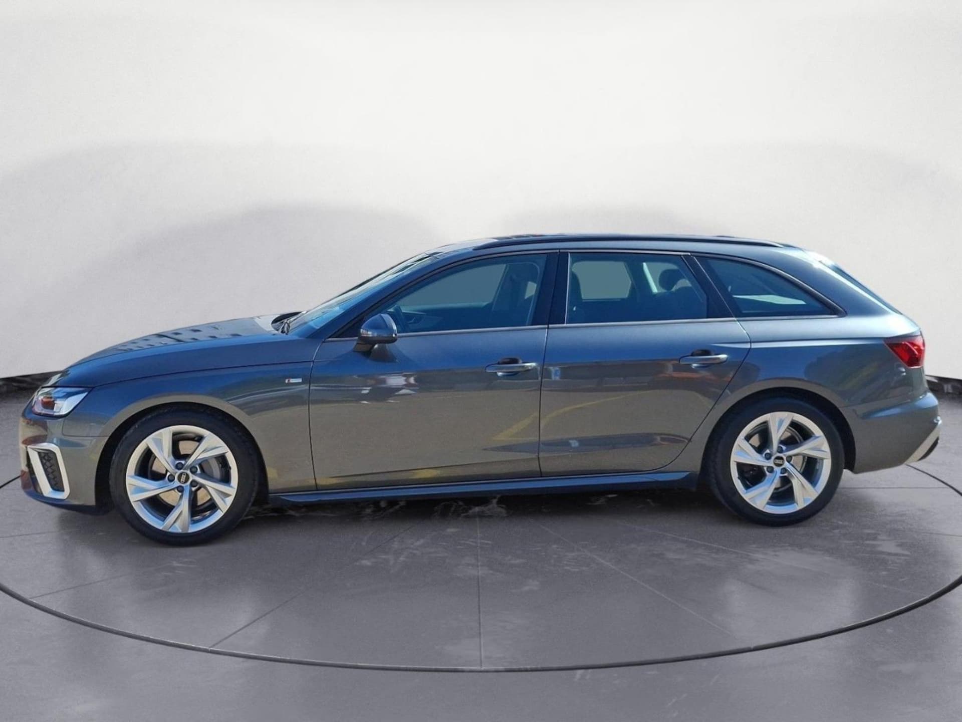 Audi A4 Avant S line