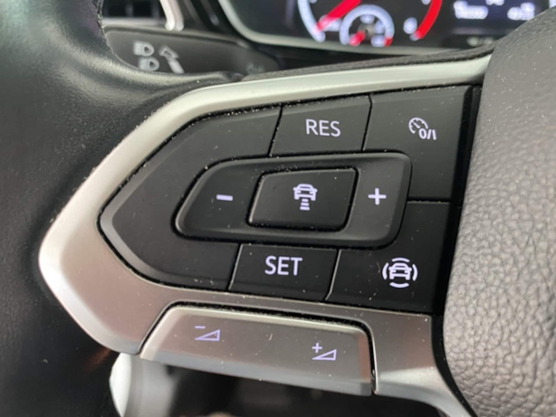 Volkswagen T-Cross Style