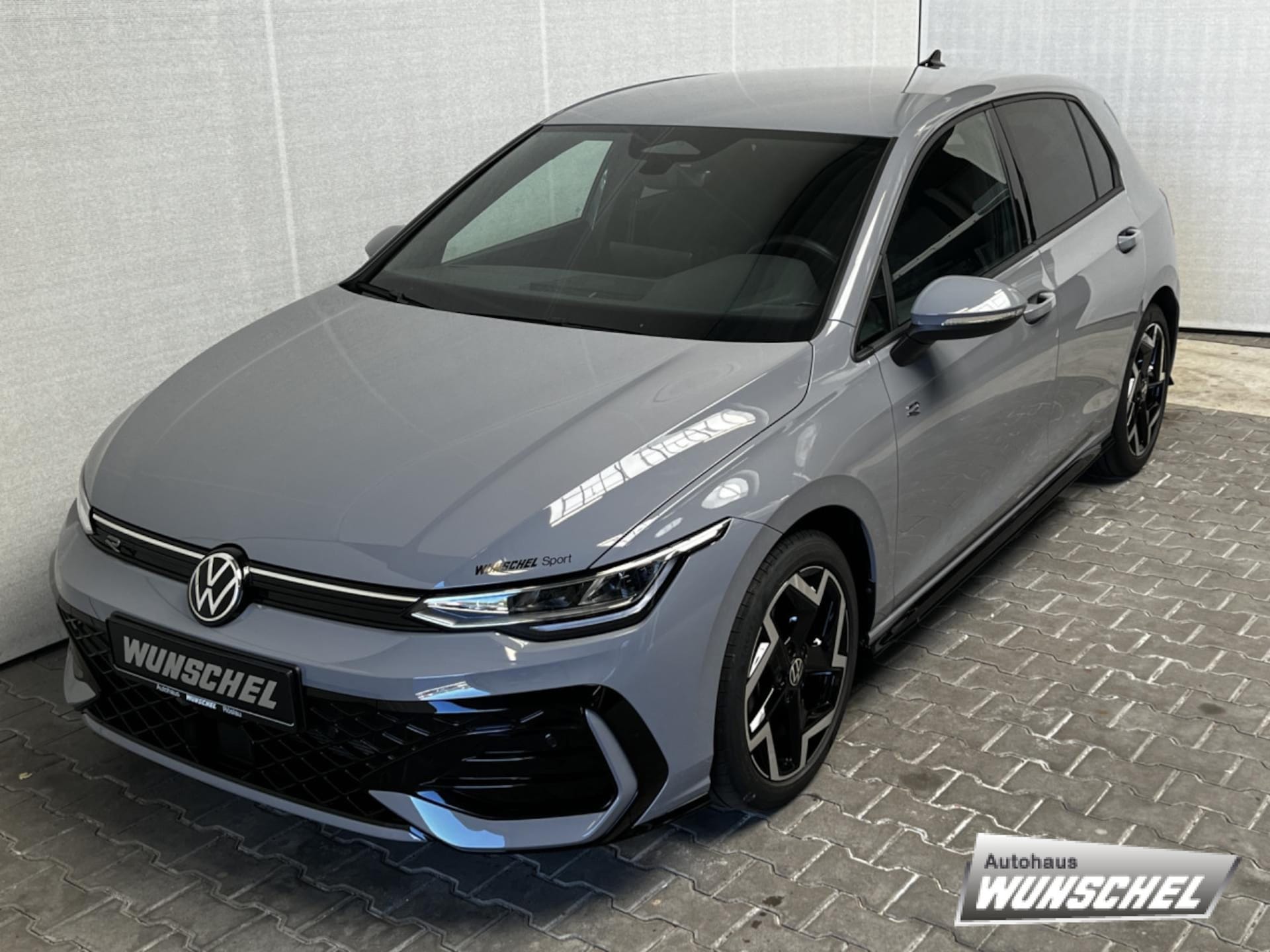 Volkswagen Golf R-Line