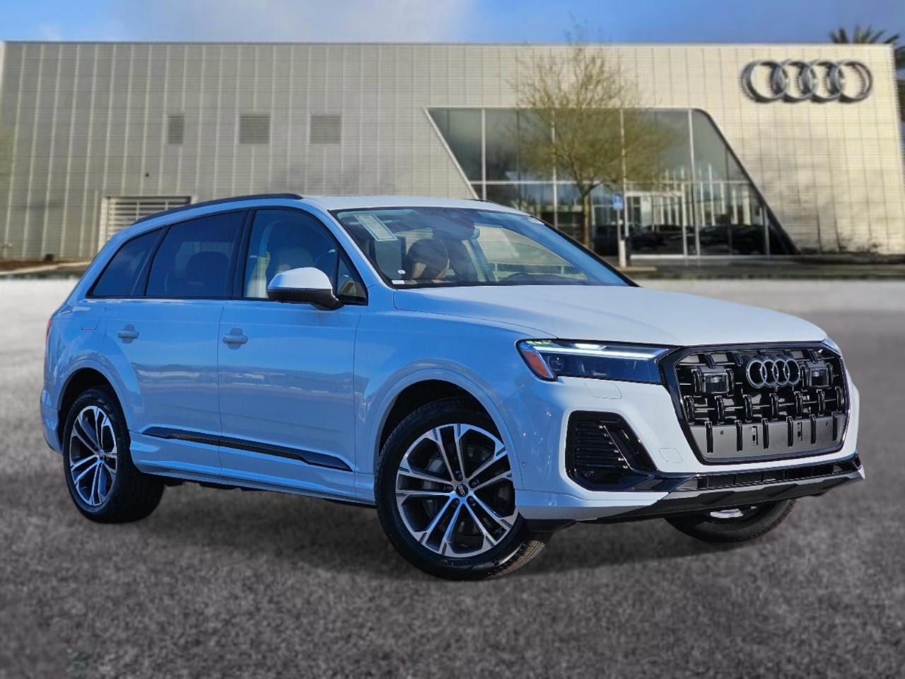 2026 Audi Q7 45 Premium quattro Tiptronic's photo
