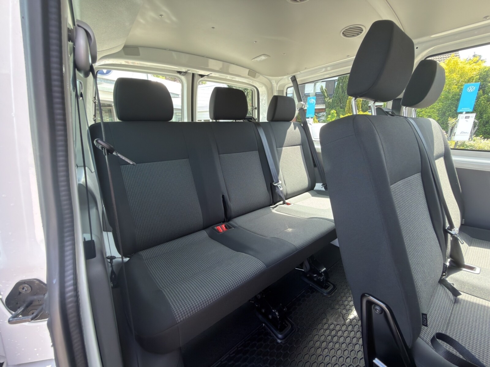 Volkswagen T6.1 Transporter Kombi kurzer Radstand – Bild 14