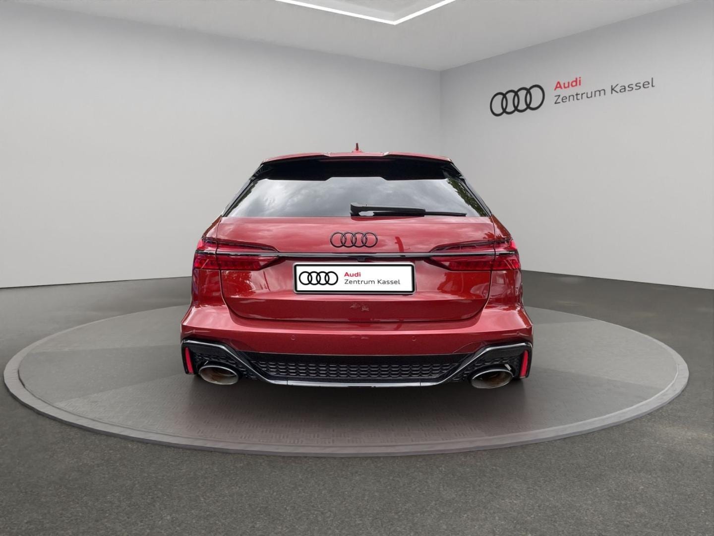 Bild über Audi RS 6 Avant TFSI quattro tiptronic - für weitere Informationen kontaktieren Sie den Audi Partner