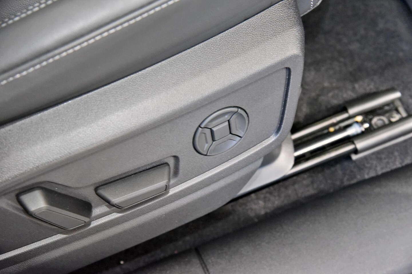 Image about Audi Q5 SUV TDI quattro 150 kW sport