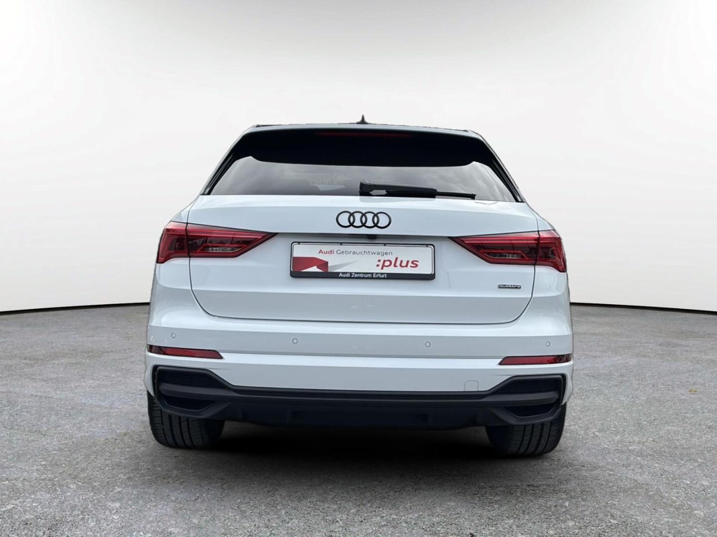 Bild über Audi Q3 TFSI quattro 180 kW S tronic - für weitere Informationen kontaktieren Sie den Audi Partner