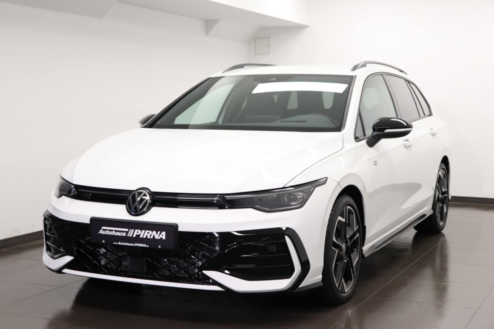 Volkswagen Golf Variant R-Line